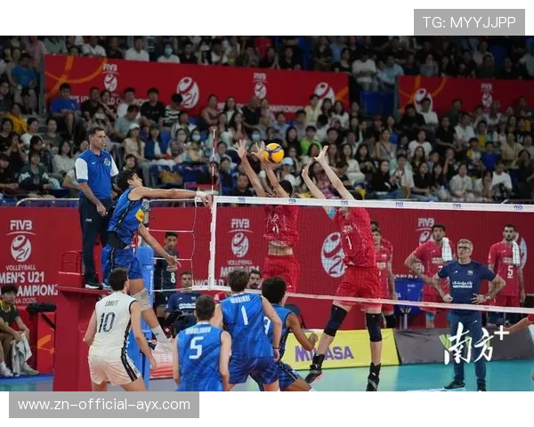 上海男排双人拦网形成有效封堵:以默契与科学铸就防线新高度 上海男排双人拦网形成有效封堵:以默契与科学铸就防线新高度